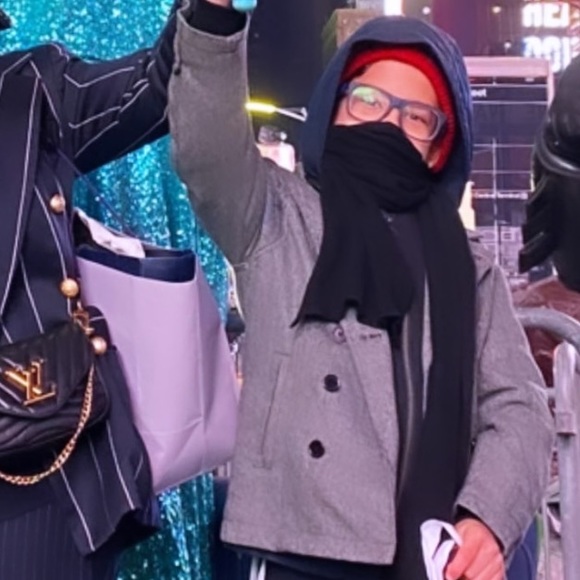 guess jacket 🧥 with pants 👖 - Picture 4 of 13